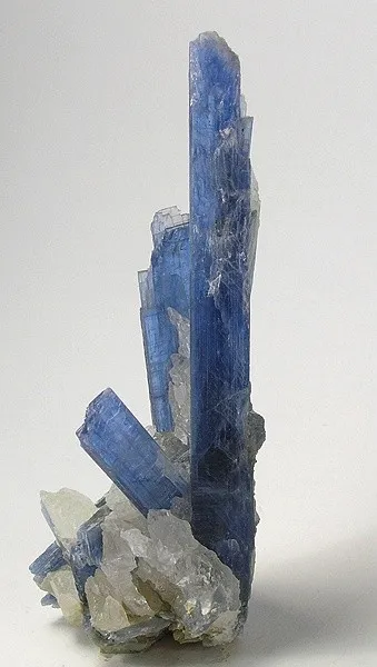 Kyanite, Quartz image