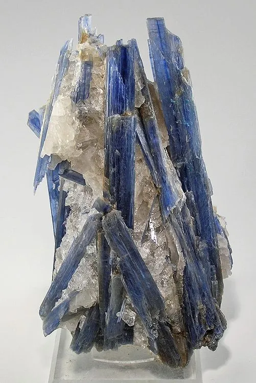 Kyanite, Quartz image