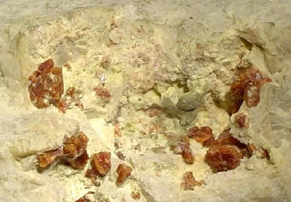 Labuntsovite Group - image 2