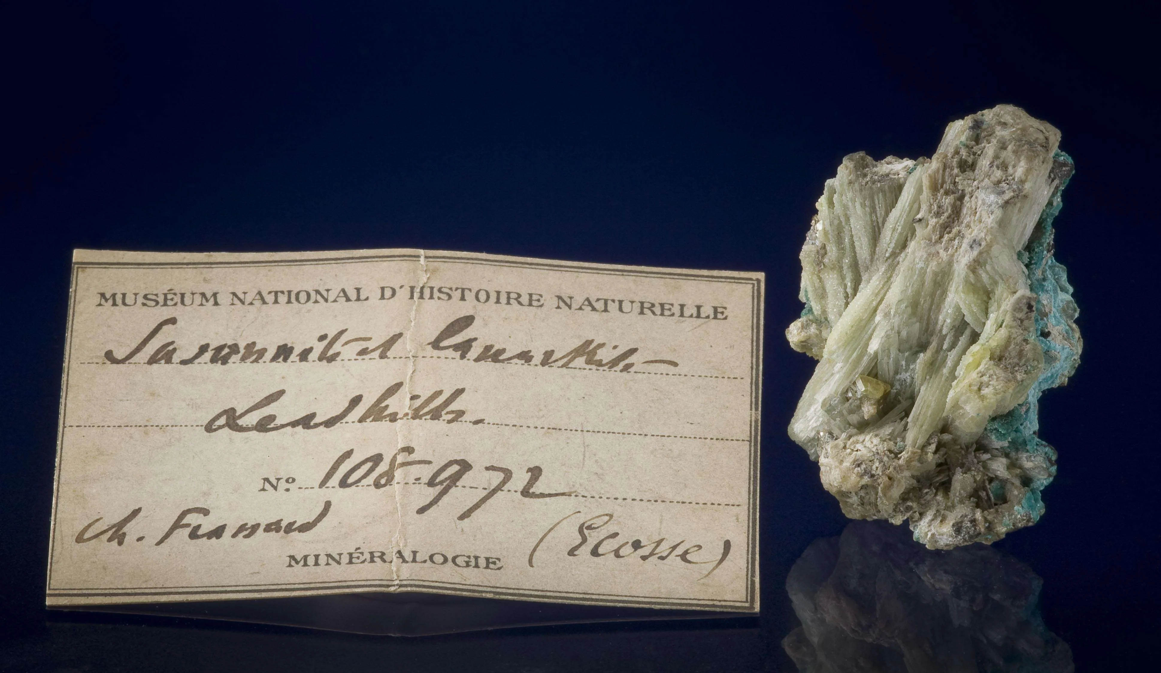 Lanarkite With Susannite and Macphersonite - image 3