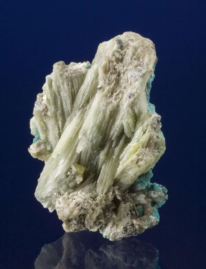 Lanarkite With Susannite and Macphersonite image