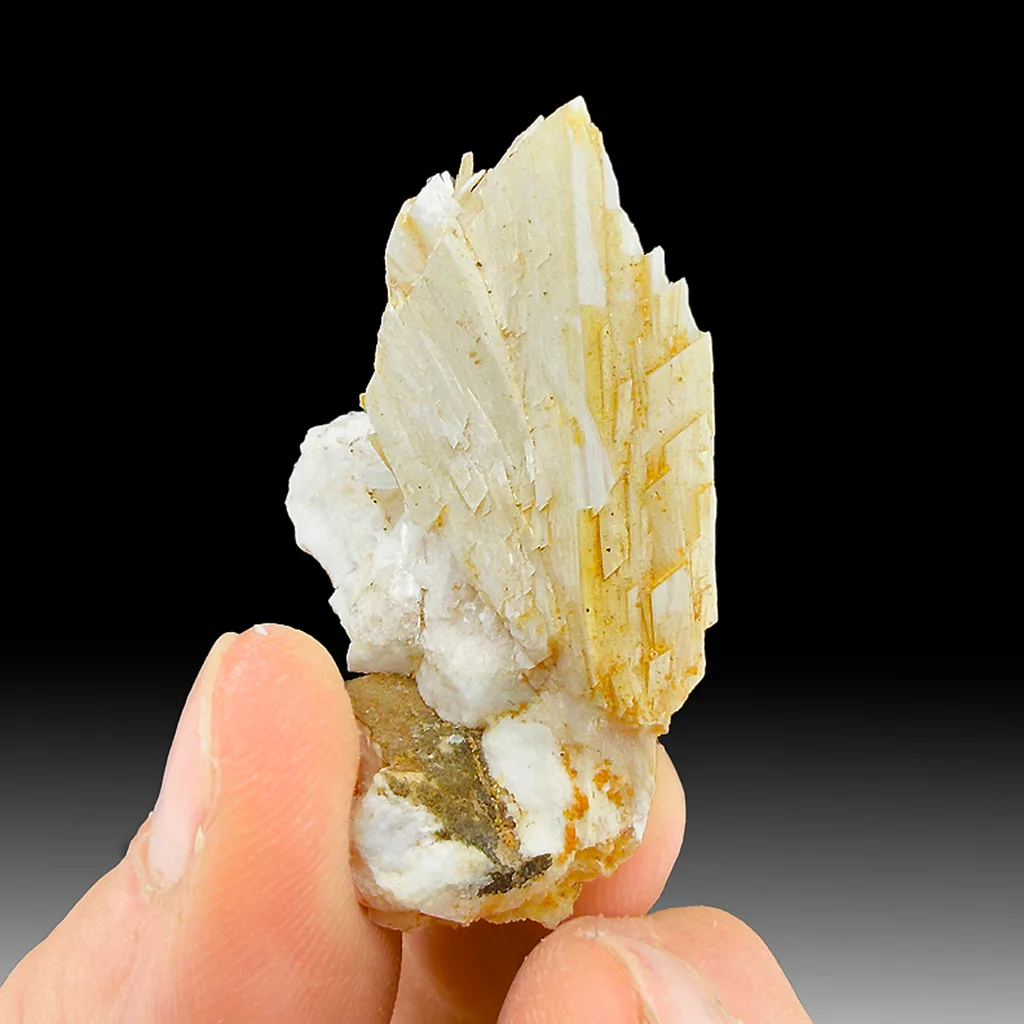 Laumontite - image 1