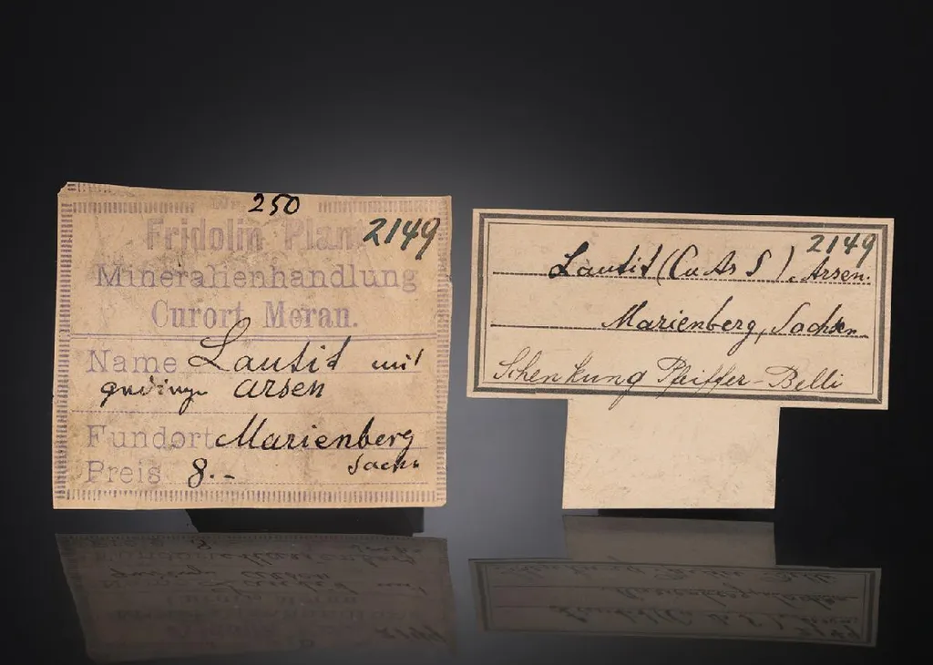 LAUTITE with NATIVE Arsenic image