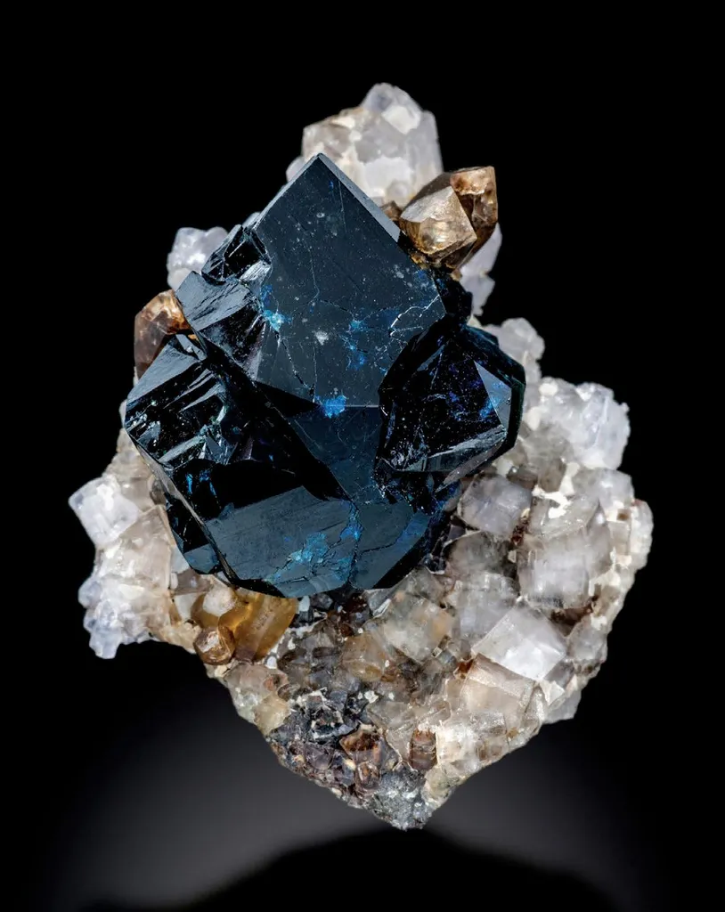 Lazulite, Siderite, Fluorapatite image