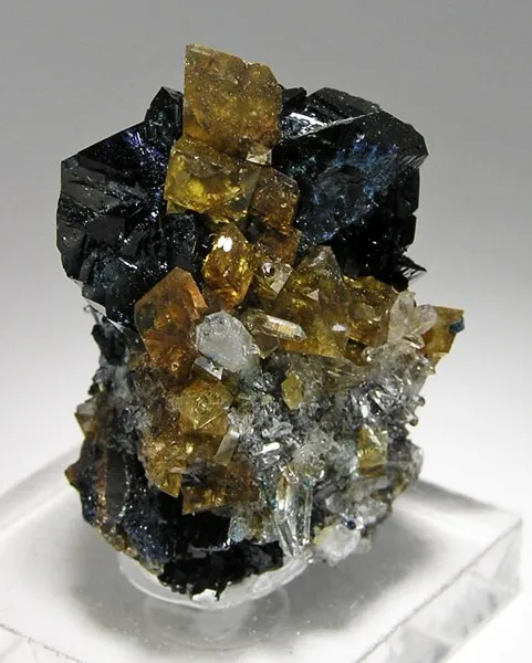 Lazulite, Siderite, Quartz image
