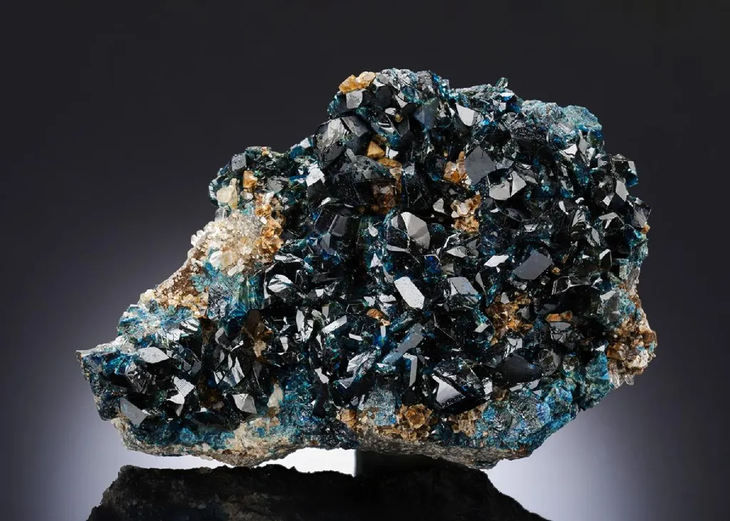 Lazulite with Siderite and Quartz image