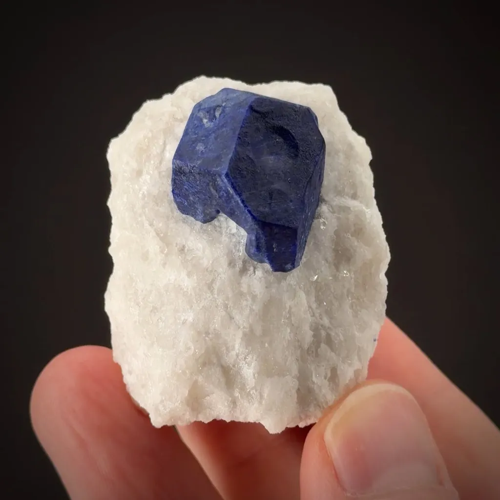 Lazurite image
