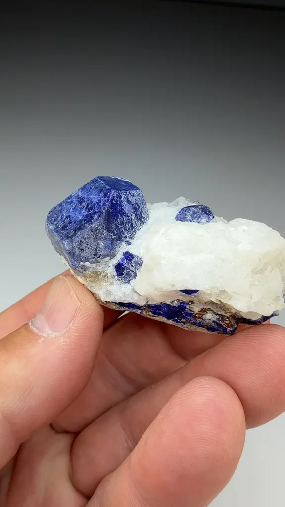 Lazurite - image 2