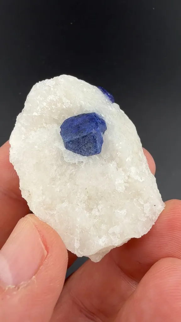 Lazurite image