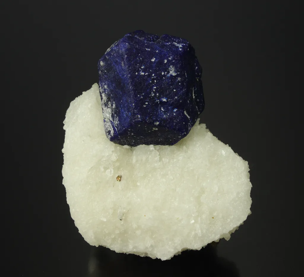 Lazurite from Afghanistan, Badakhshan, Kuran wa Munjan District, Sar-e-Sang, Ladjuar Medam image