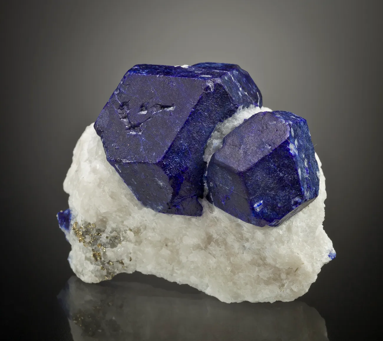 Lazurite (Lapis Lazuli) - image 1
