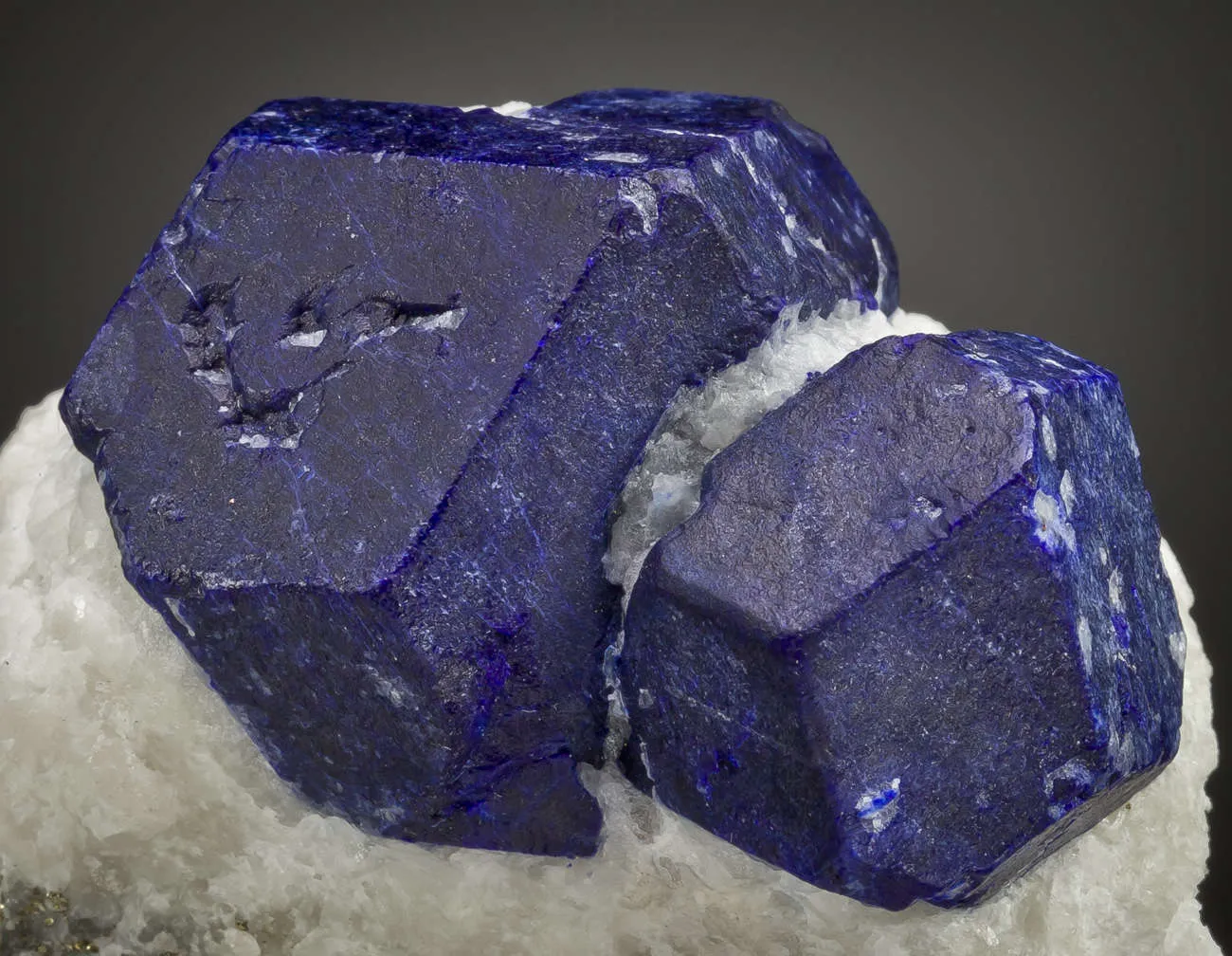 Lazurite (Lapis Lazuli) - image 2