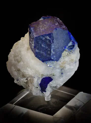 Lazurite on Calcite image