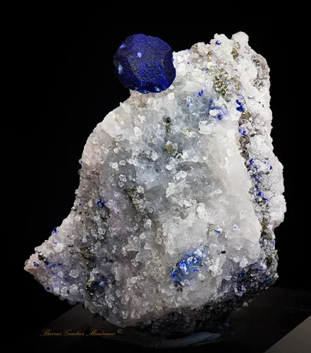 Lazurite on Calcite image