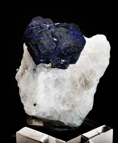 Lazurite on Calcite - image 2