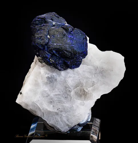 Lazurite on Calcite image