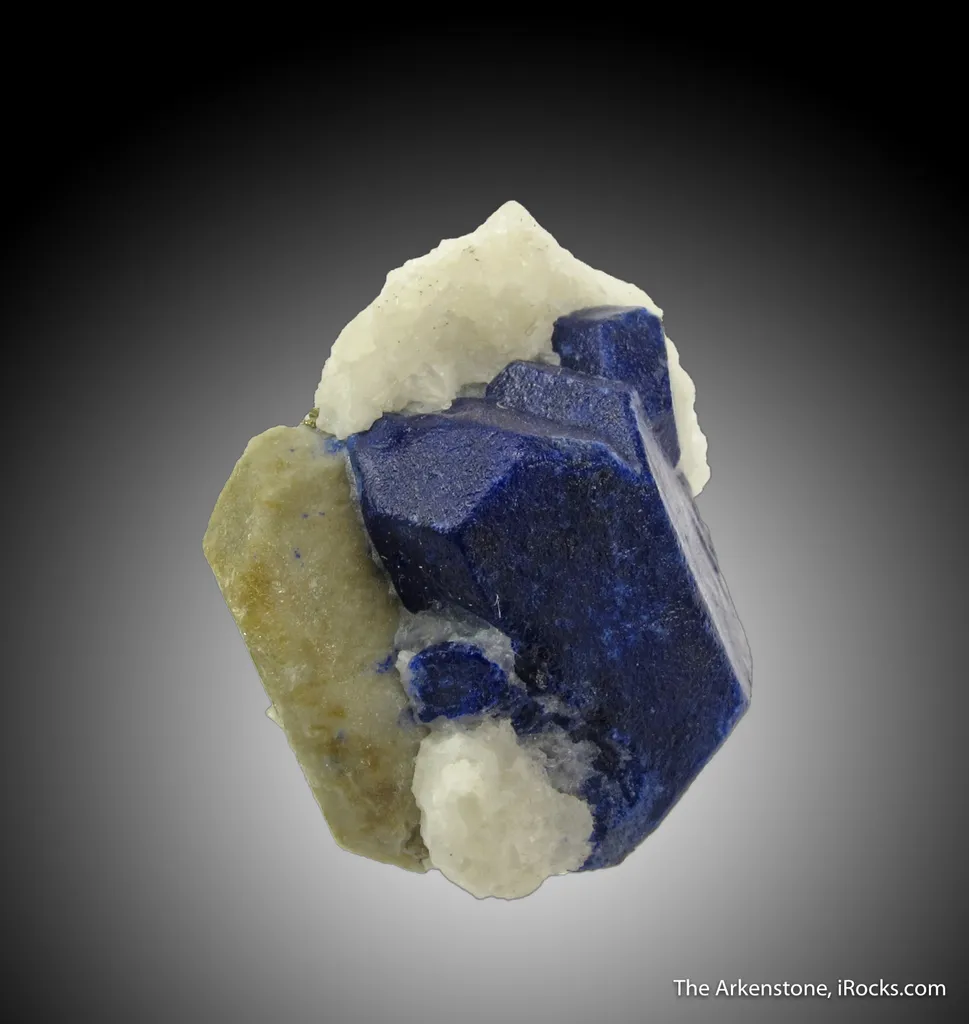 Lazurite (TL) and Forsterite - image 2