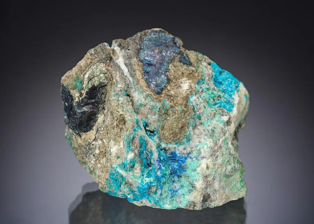 Leadhillite with Caledonite Linarite, Cerussite and Brochantite image