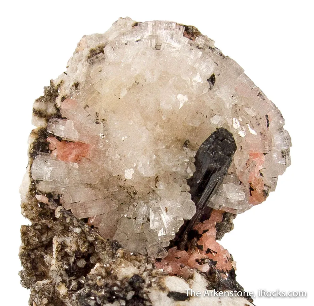 Leifeite with Aegirine and Serandite image