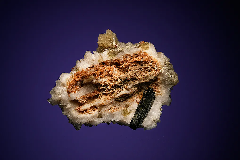 Leifite and Elpidite on Albite - image 3