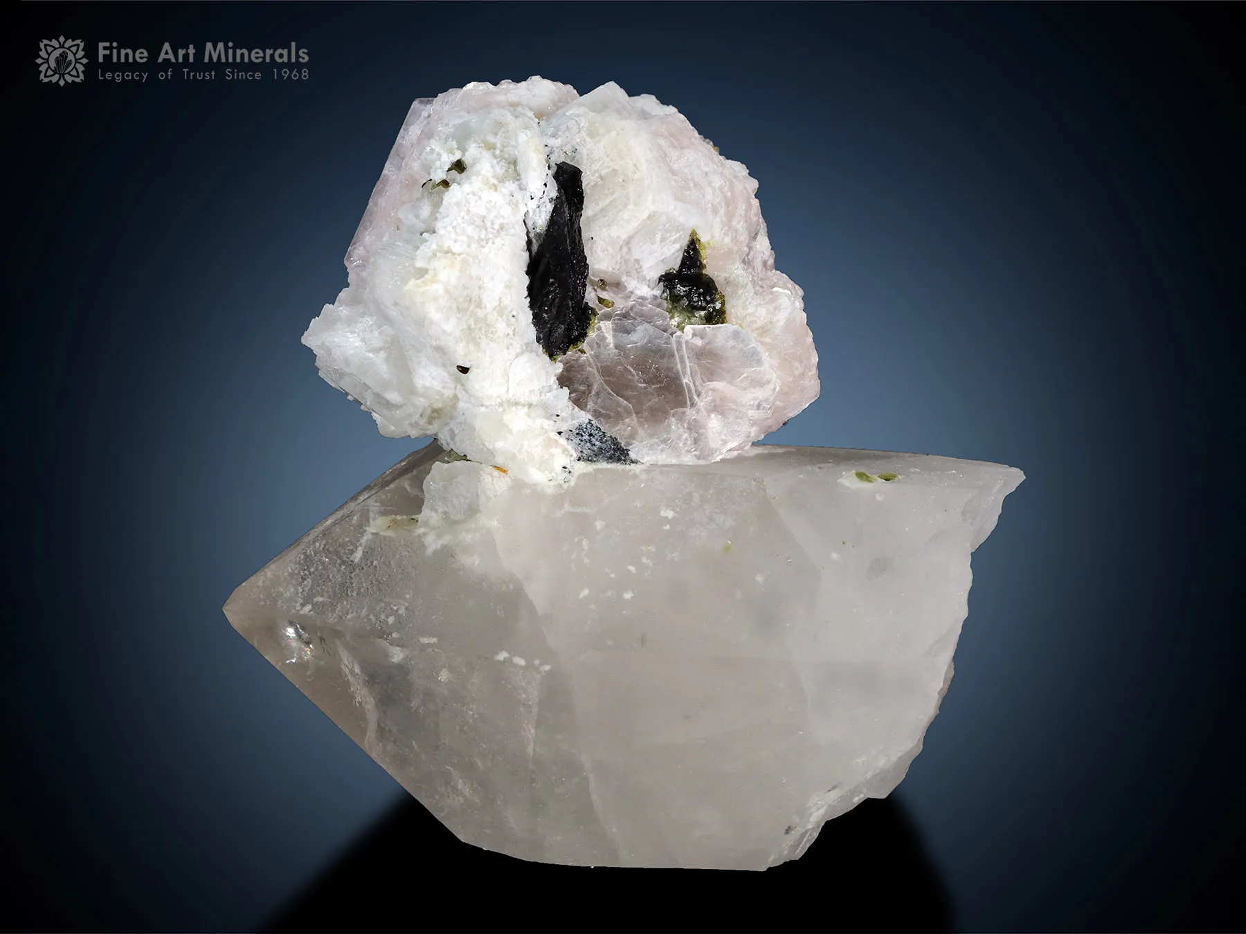 Lepidolite flower on Quartz from Pakistan - image 3