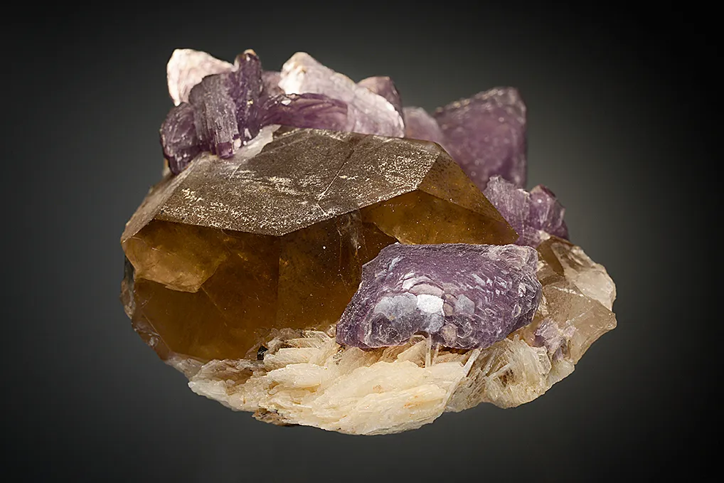Lepidolite with Quartz on Albite var. Cleavelandite - image 3