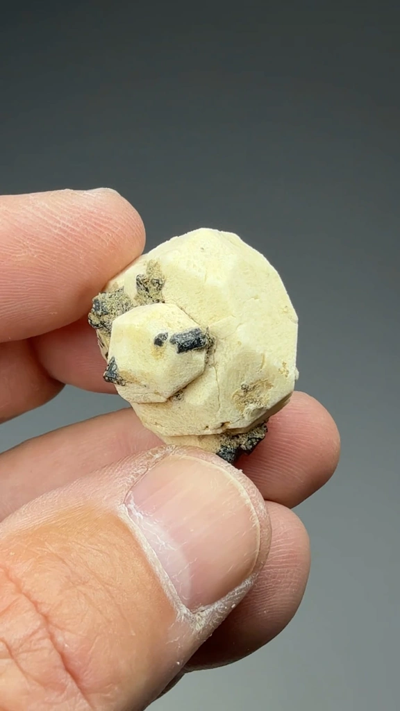 Leucite from Somma-Vesuvius Complex, Campania, Italy - image 2