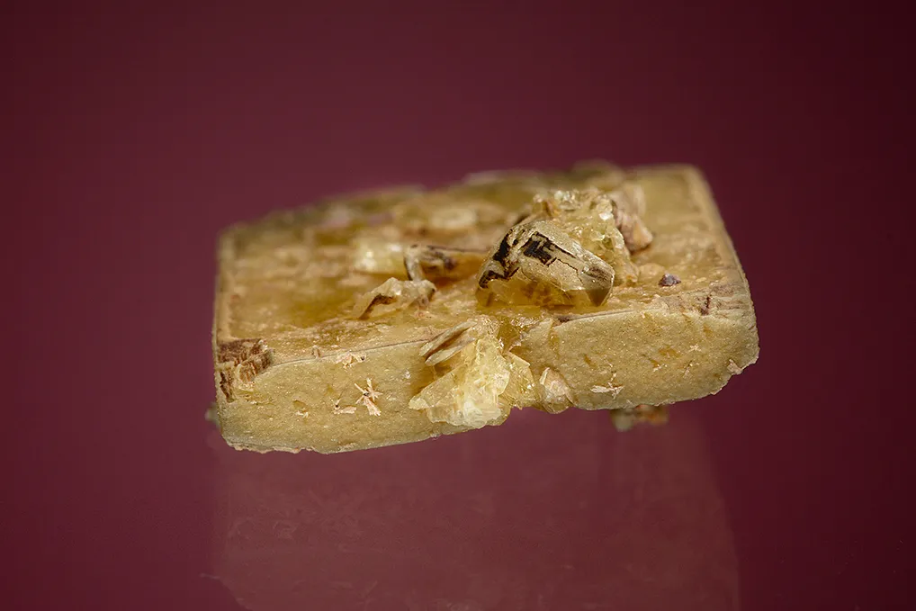 Leucophanite - image 3