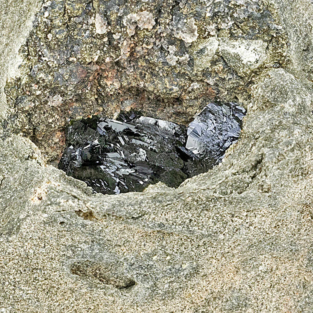 Libethenite - image 1