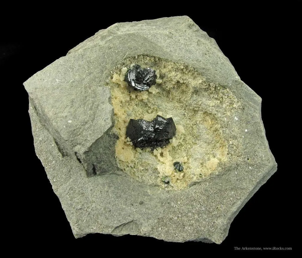 Libethenite - image 3