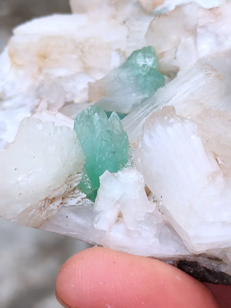 Light Green Apophyllite Flower with Stilbite Natural mineral specimen - image 8