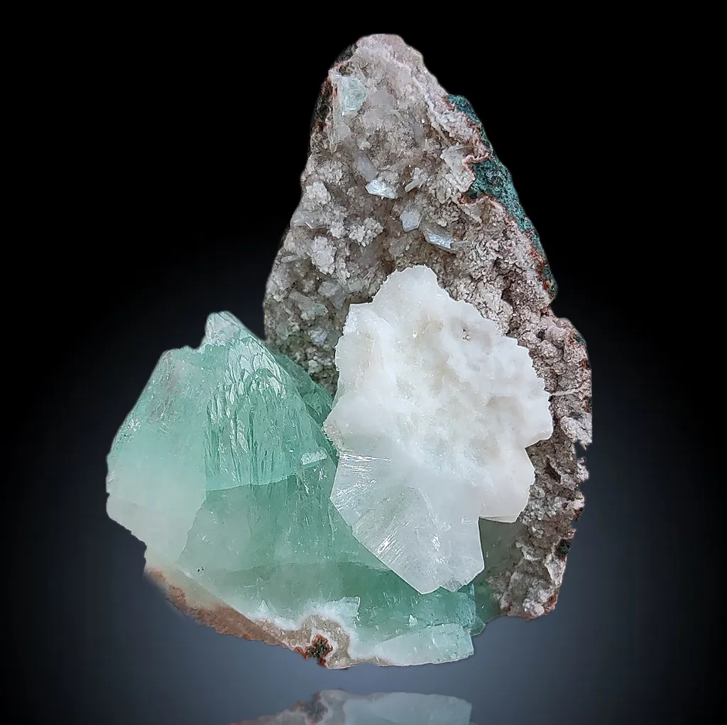Light Green Apophyllite with Heulandite Natural mineral specimen image