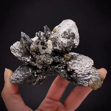 Lollingite on Arsenopyrite with Sphalerite and Quartz