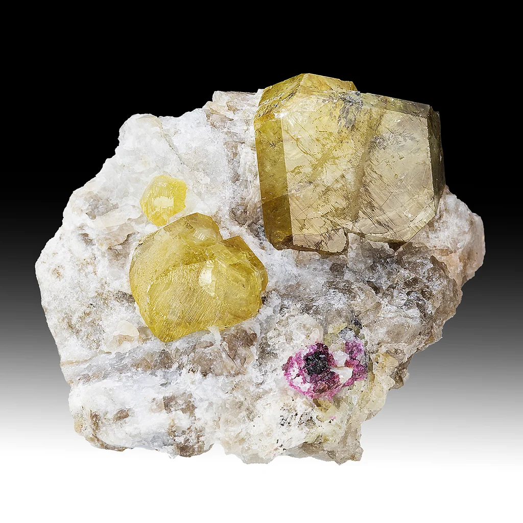 Londonite from Antsahanana quarry image