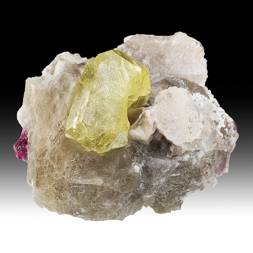 Londonite from Antsahanana quarry image
