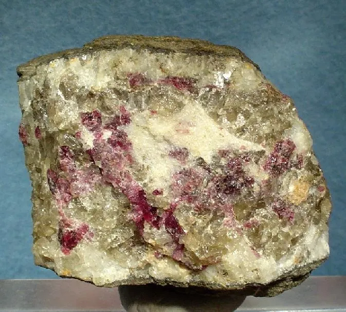 Londonite, Liddicoatite, Quartz - image 2