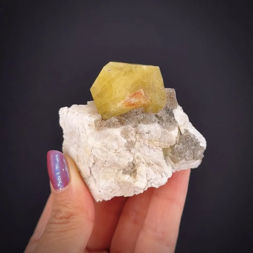 Londonite on Feldspar image