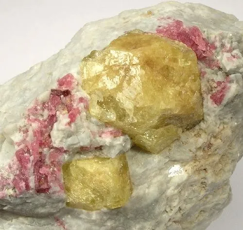 Londonite, Tourmaline (Var: Rubellite) - image 2