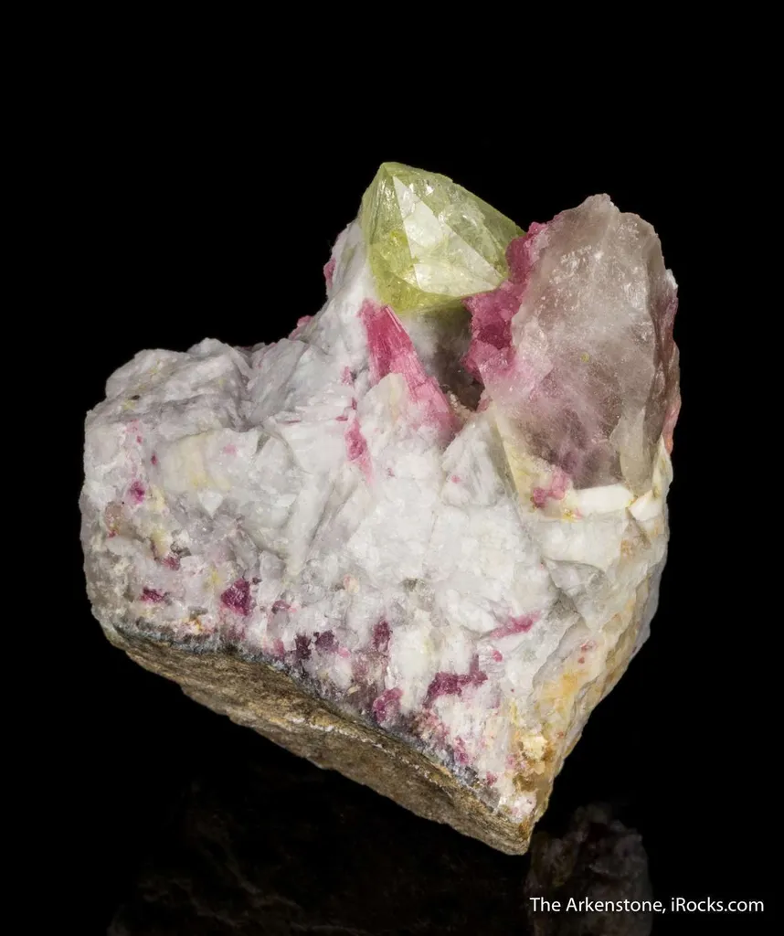 Londonite with Liddicoatite - image 2