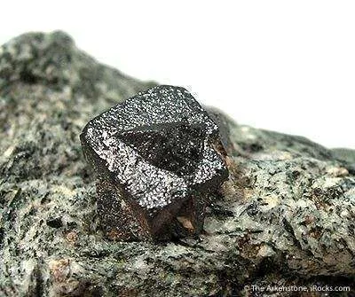 Loparite-Ce (Twinned) - image 2