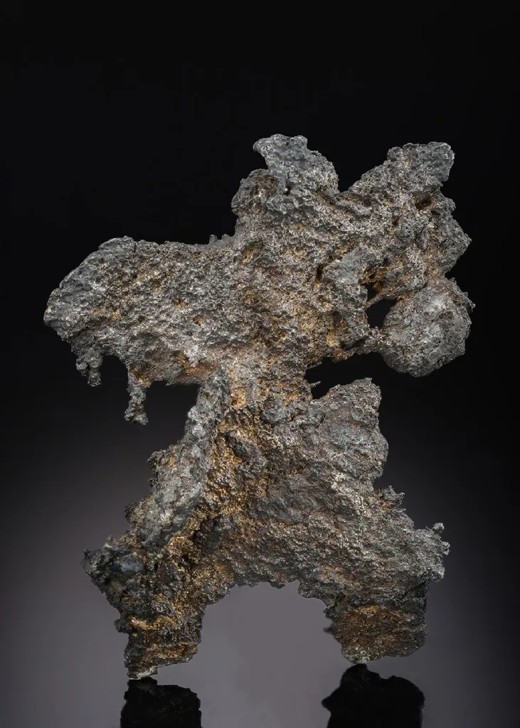 Luanheite with EUGENITE image