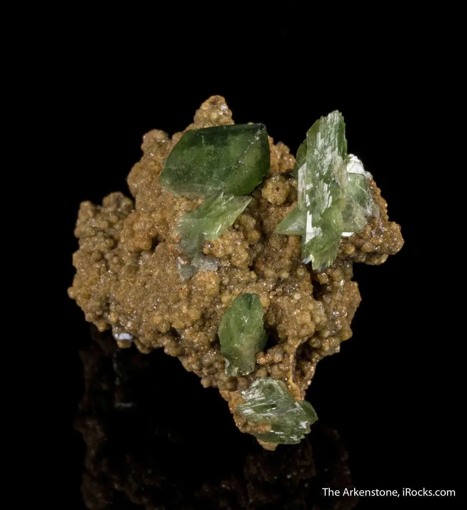 Ludlamite on Siderite - image 5