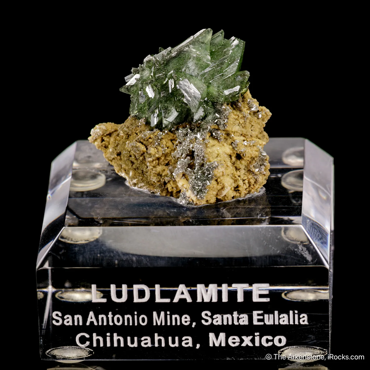 Ludlamite on Siderite - image 4