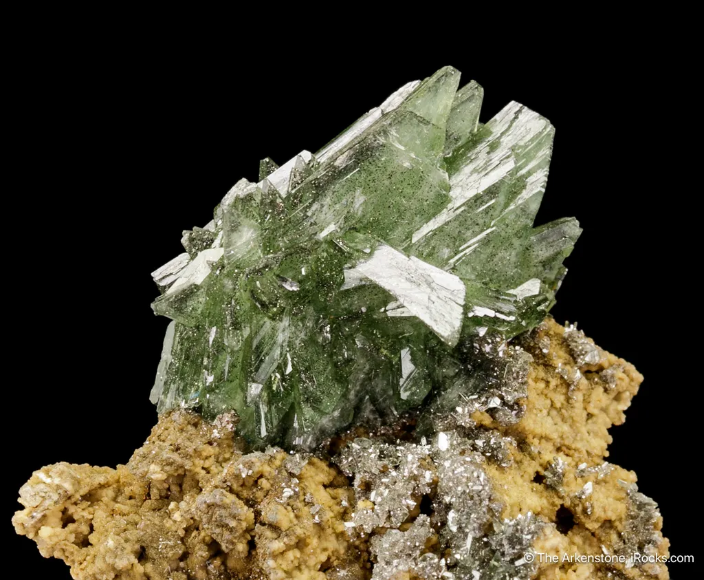 Ludlamite on Siderite image