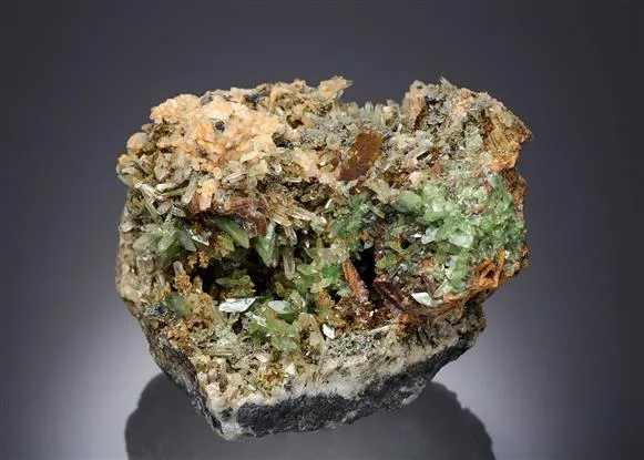 Ludlamite with Siderite and Quartz image