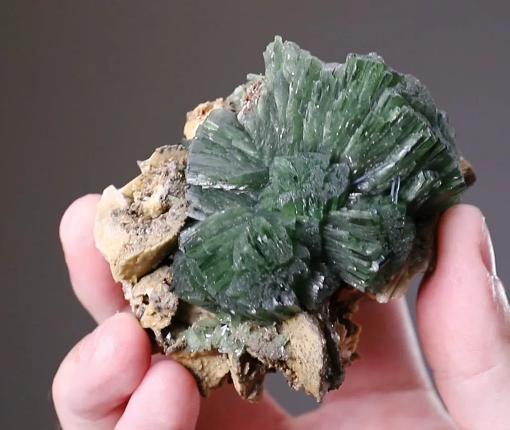 Ludlamite with Siderite - image 2