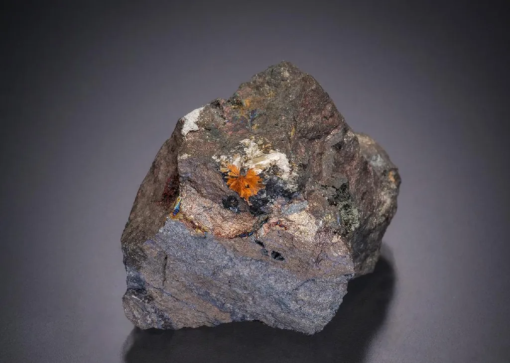 Ludlockite with Leiteite image