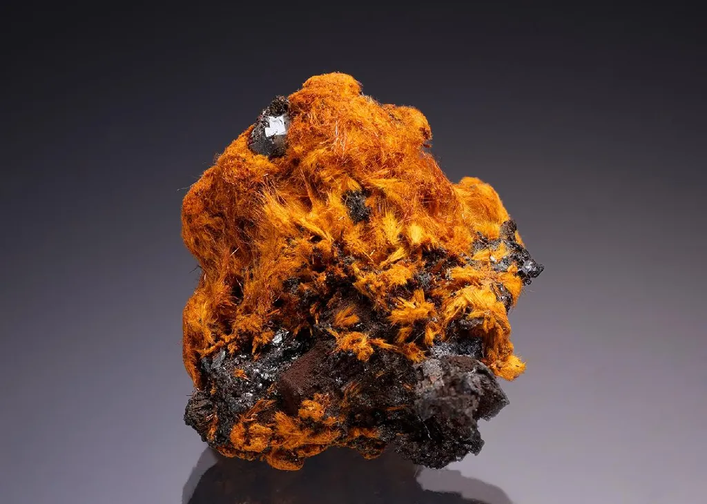 Ludlockite with Schneiderhöhnite image