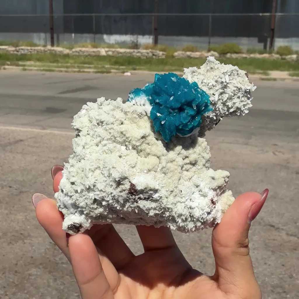 Lustrous Electric-Blue Cavansite Rosette with Stilbite on Sparkling Heulandite Matrix – Rare Indian Zeolite Mineral Specimen from Pune - image 2
