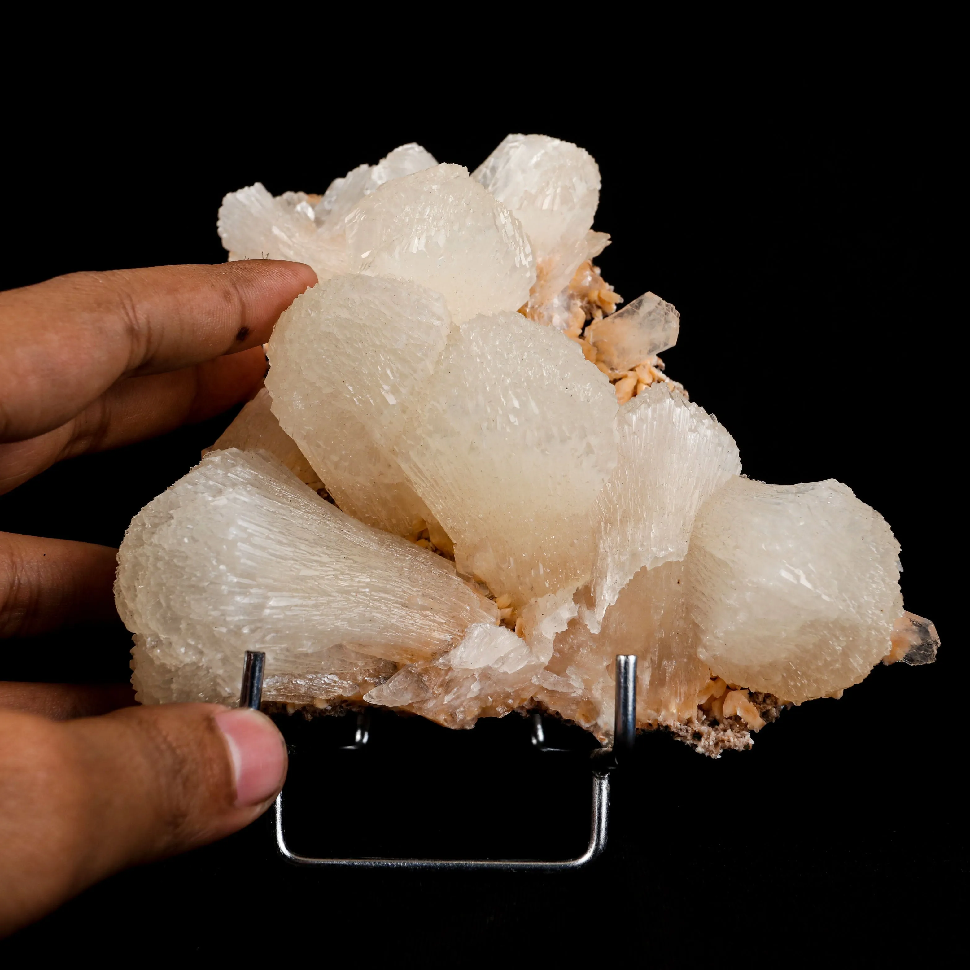 lustrous Terminated Stilbite Natural Mineral Specimen - image 6